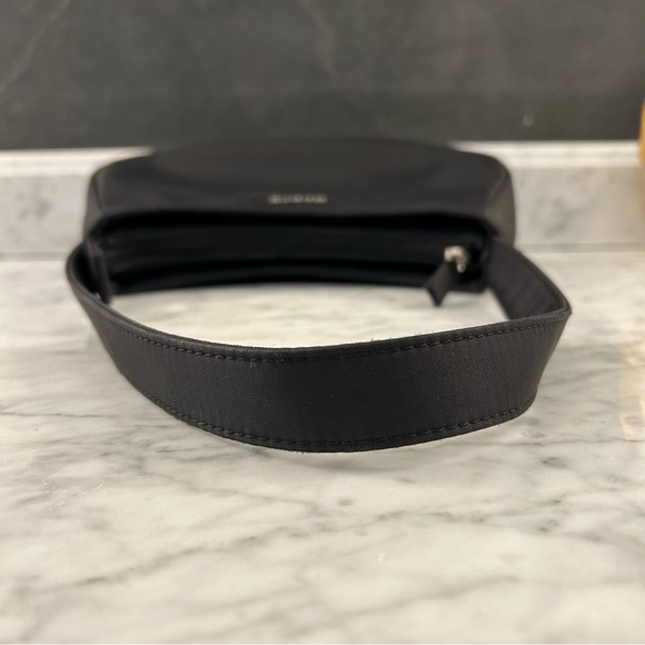 Vintage GUESS Y2K 90s Black Nylon Shoulder Bag EUC - Picture 4 of 10